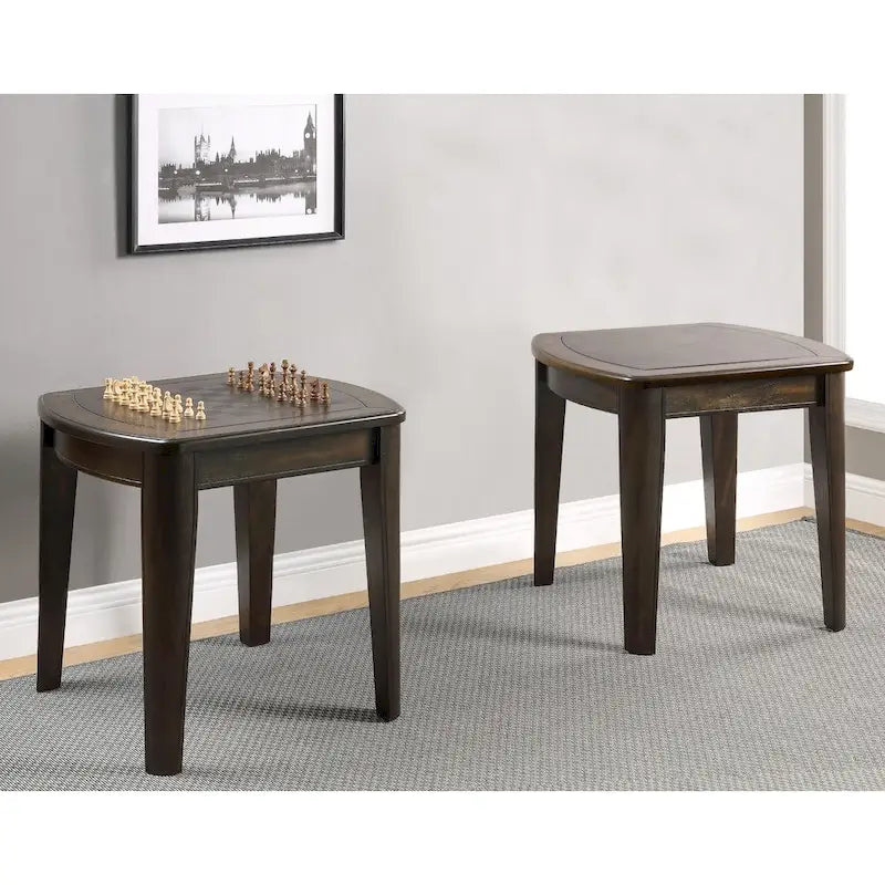 Table de jeu de fin avec échiquier